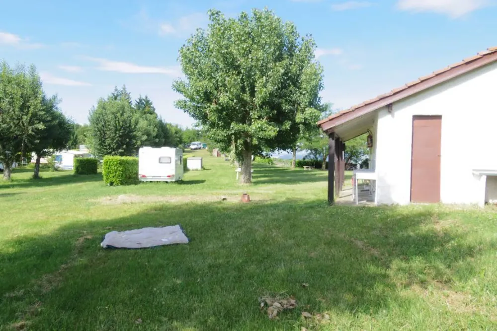 Camping aire naturelle de Bertholat Pierre