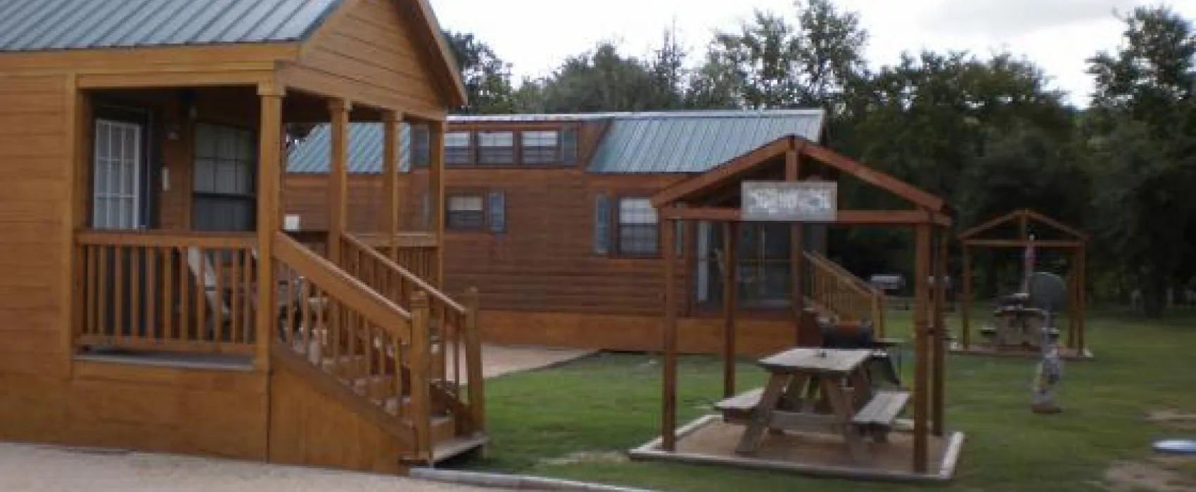 Rio Bonito Cabin & RV Park
