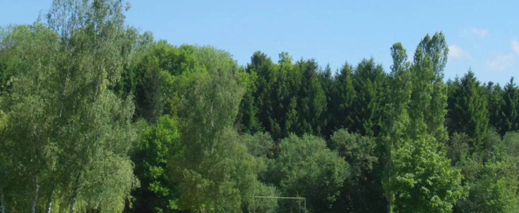 Camping Intercommunal Du Plan D'eau De Courtavon