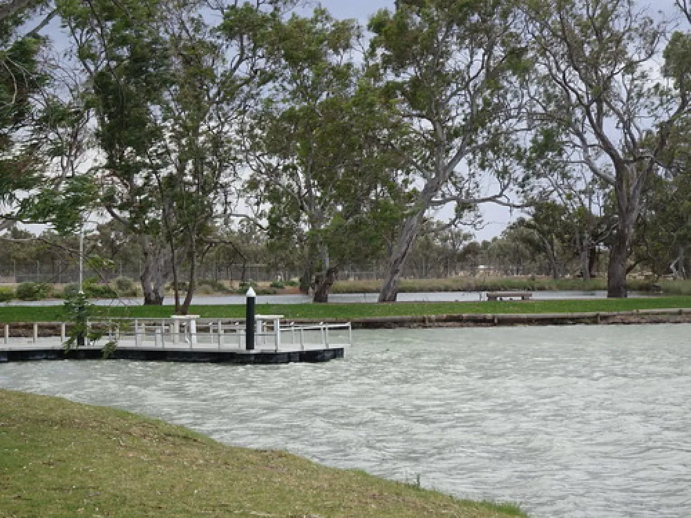 Lake Lascelles Campground