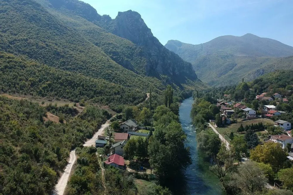 River Camp Matka -Salamander