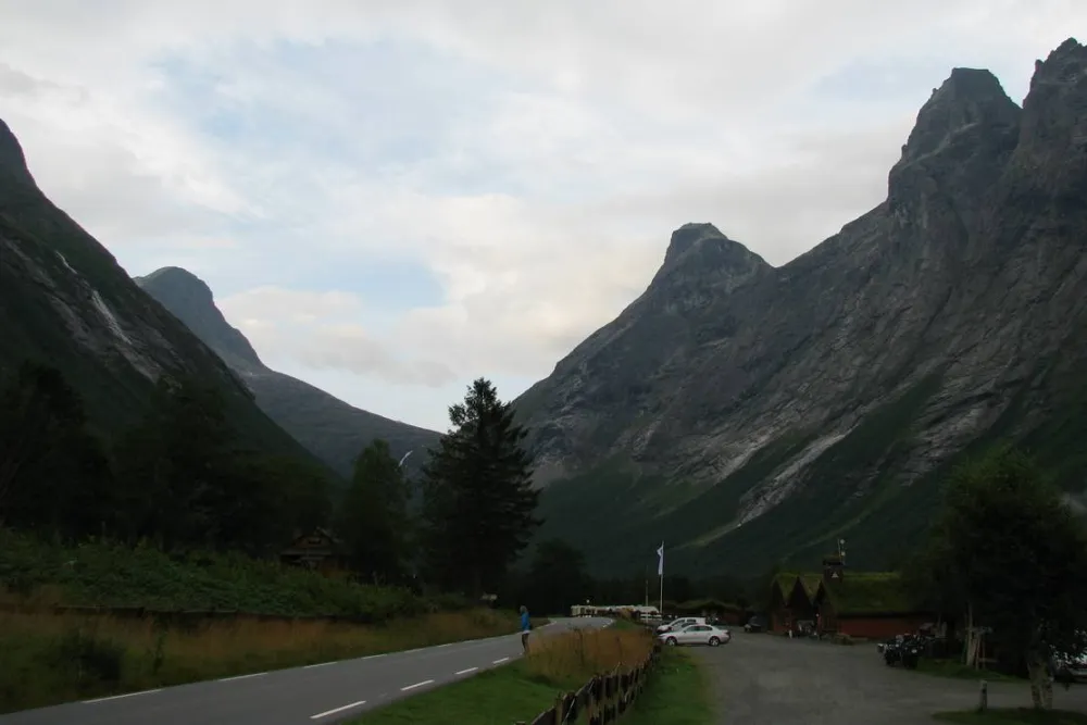 Trollstigen Camping Og Gjestegård