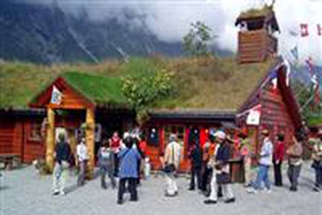 Trollstigen Camping Og Gjestegård photo 5