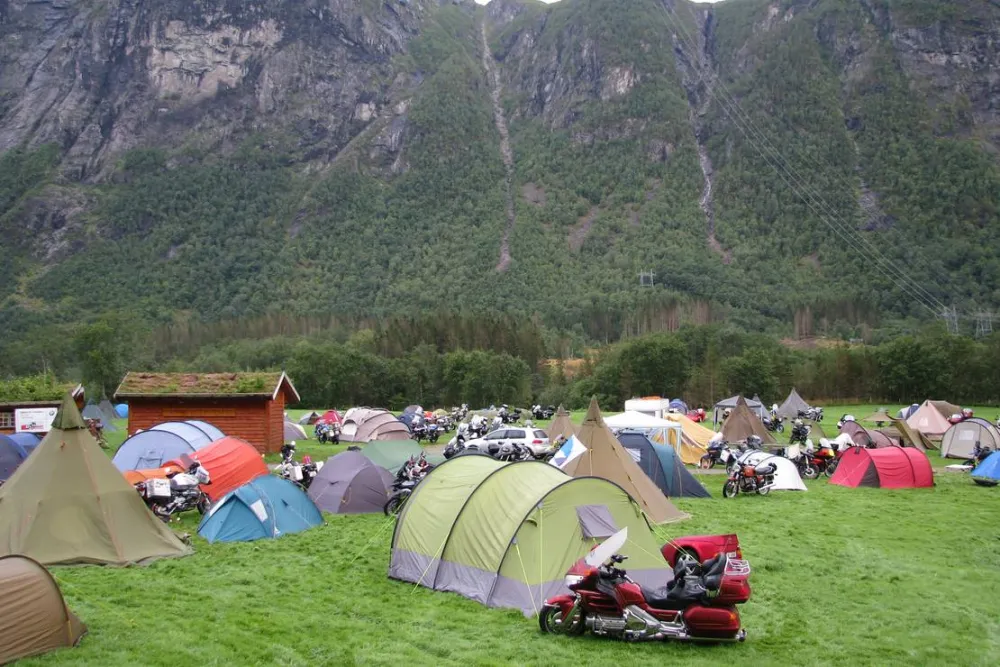 Trollstigen Camping Og Gjestegård
