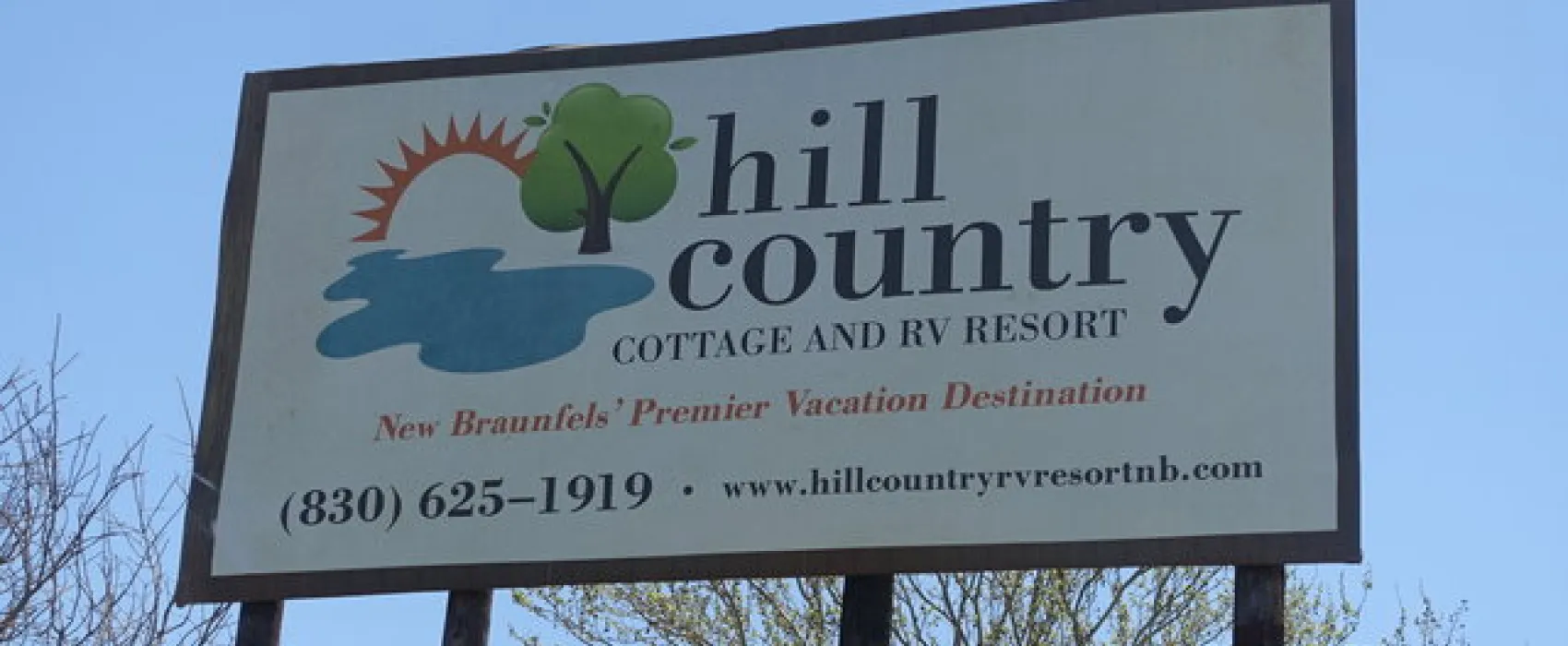 Hill Country Cottage & RV Resort