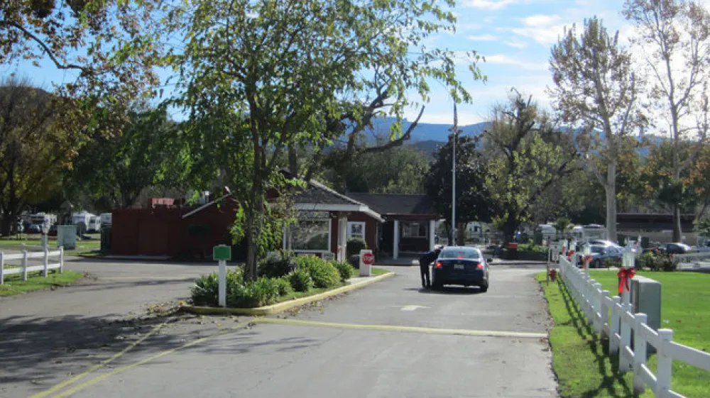 Valencia Travel Village