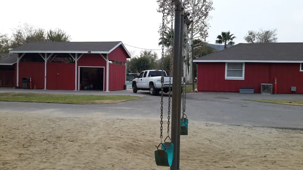 Valencia Travel Village