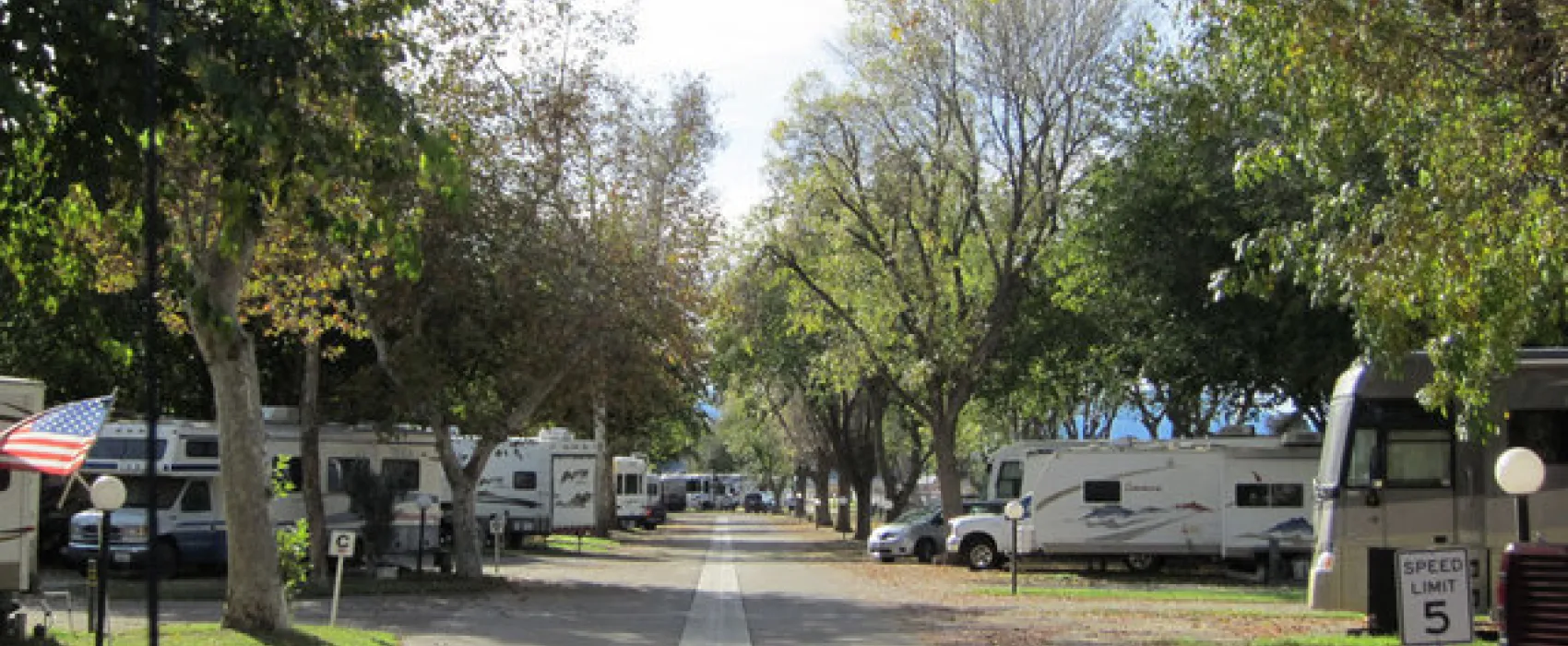 Valencia Travel Village