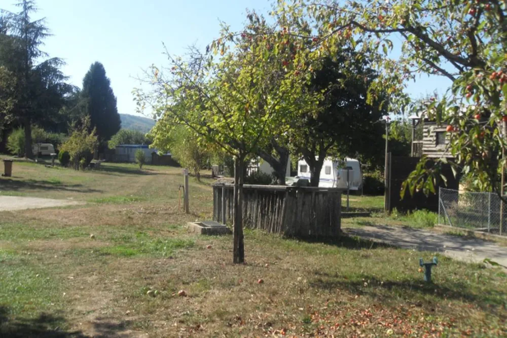 Camping aire naturelle De Mont-Chardon