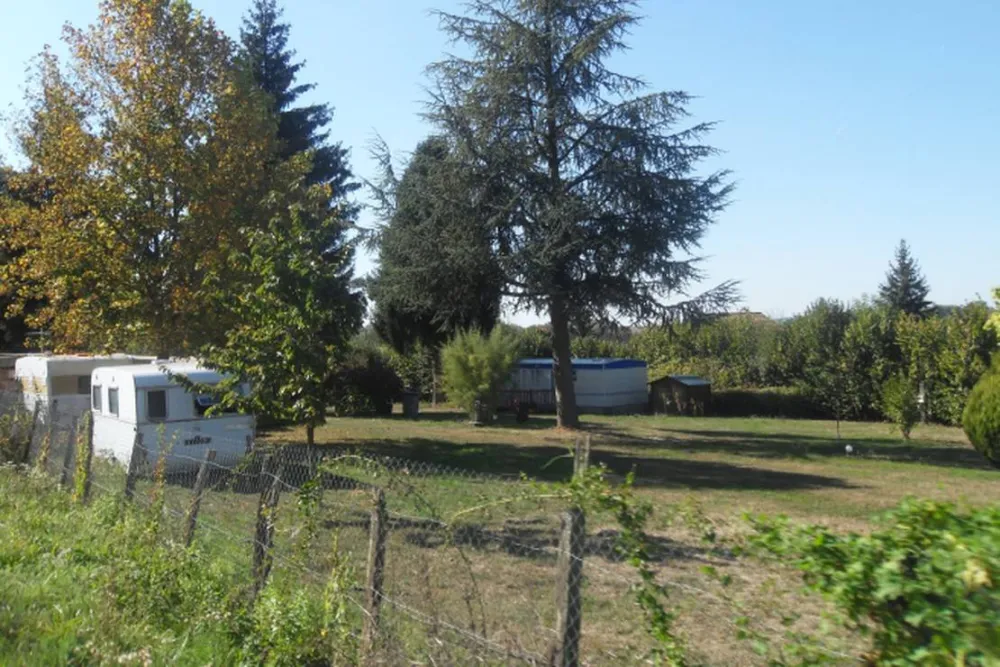 Camping aire naturelle De Mont-Chardon