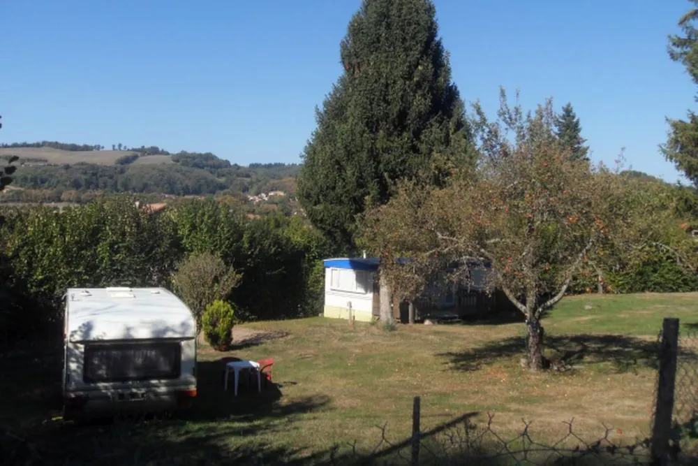 Camping aire naturelle De Mont-Chardon