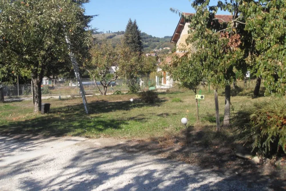 Camping aire naturelle De Mont-Chardon