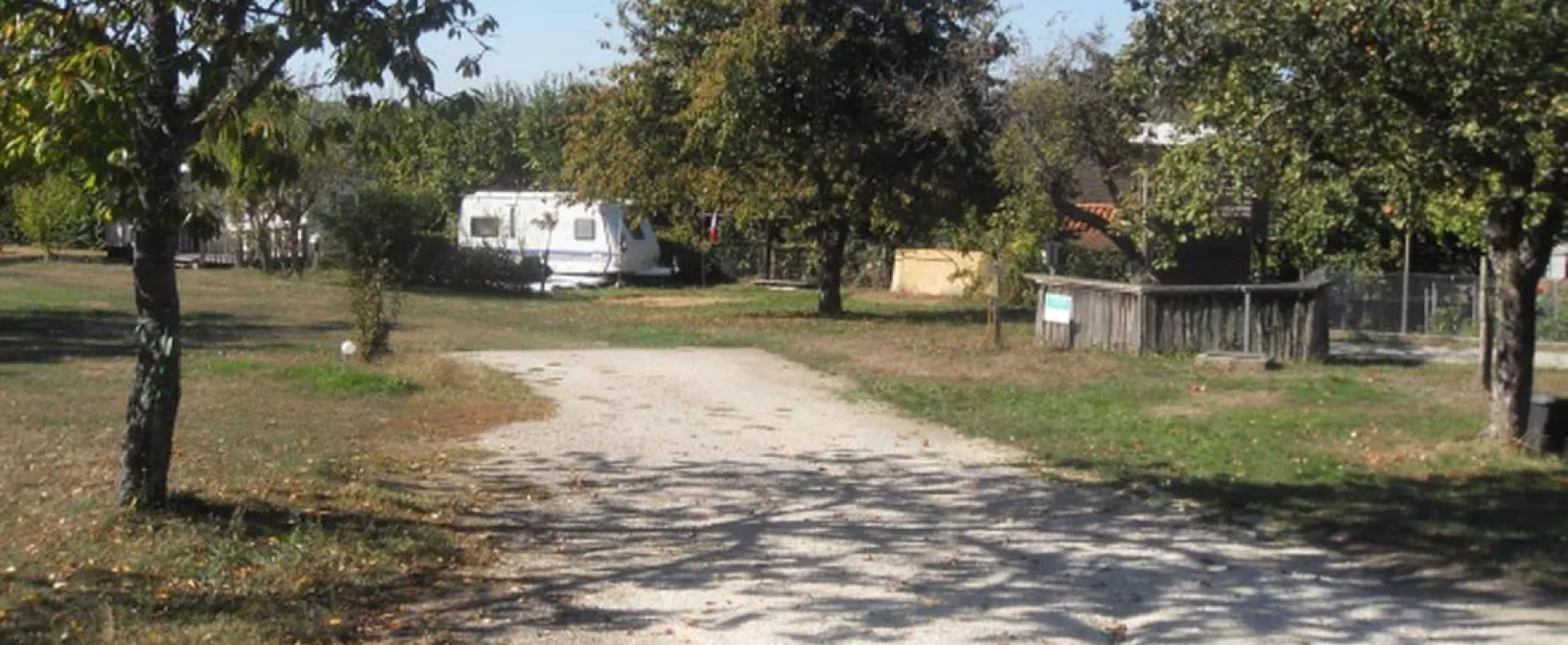 Camping aire naturelle De Mont-Chardon