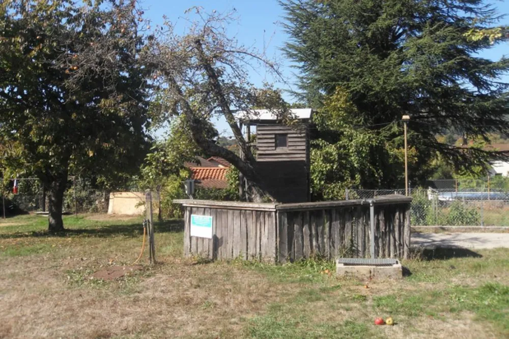 Camping aire naturelle De Mont-Chardon