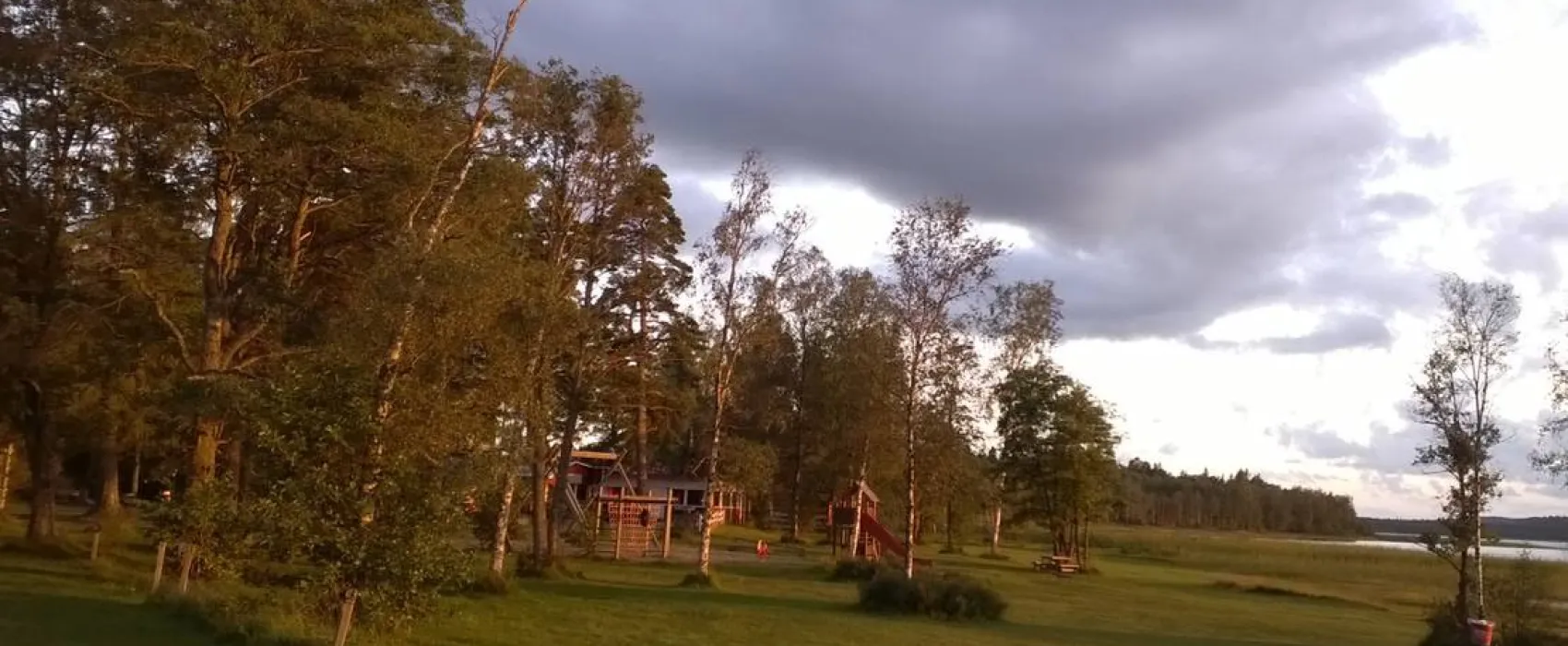 Flatenbadets Stugor & Camping