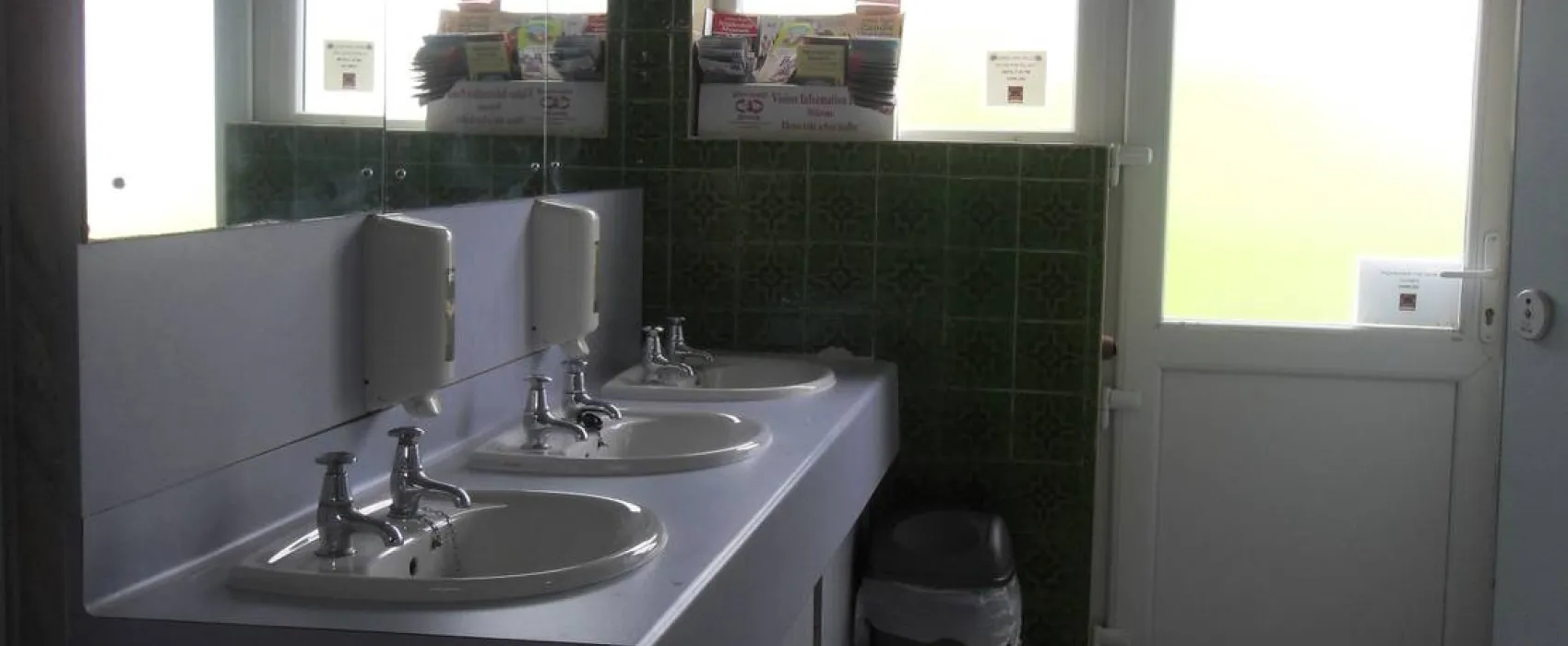 Black Swan Country Park