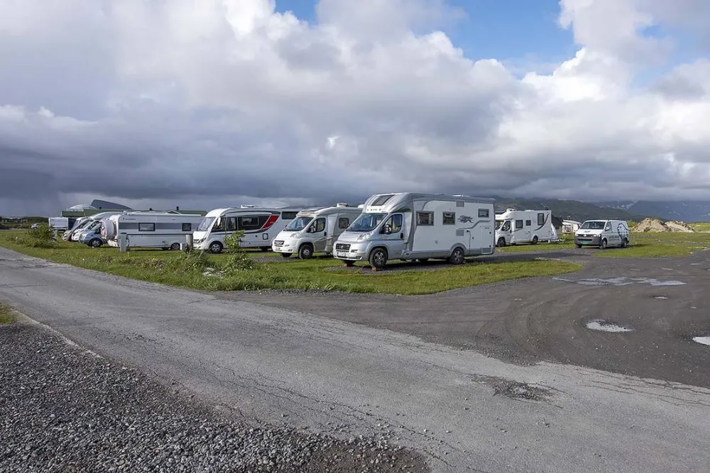 Sommarøy Camping & Marina