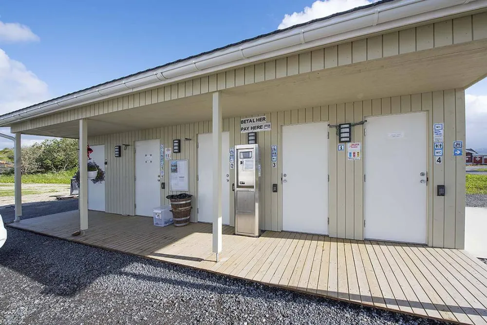 Sommarøy Camping & Marina