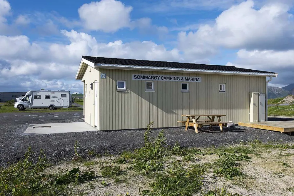 Sommarøy Camping & Marina