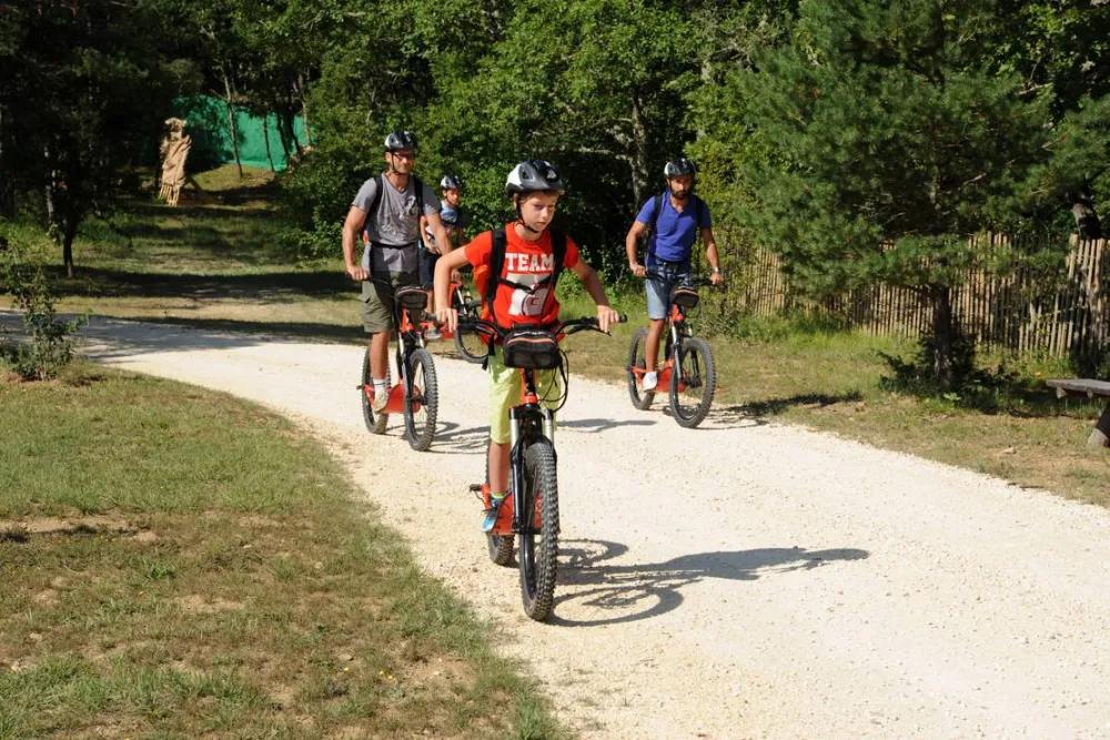 Village Huttopia Sud Ardèche