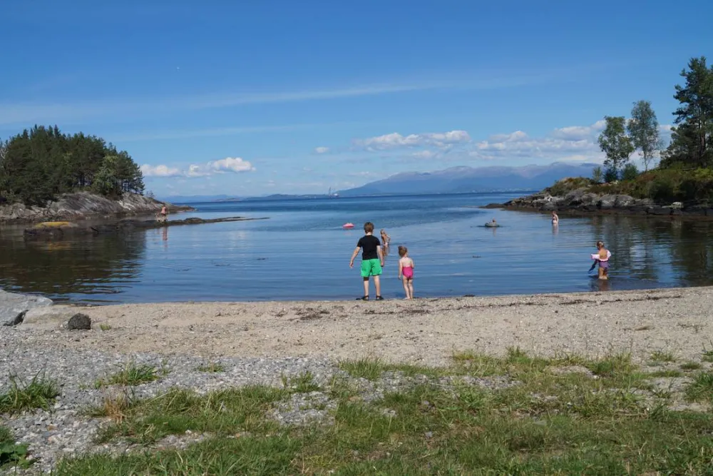Valevåg Camping Og Hyttetun
