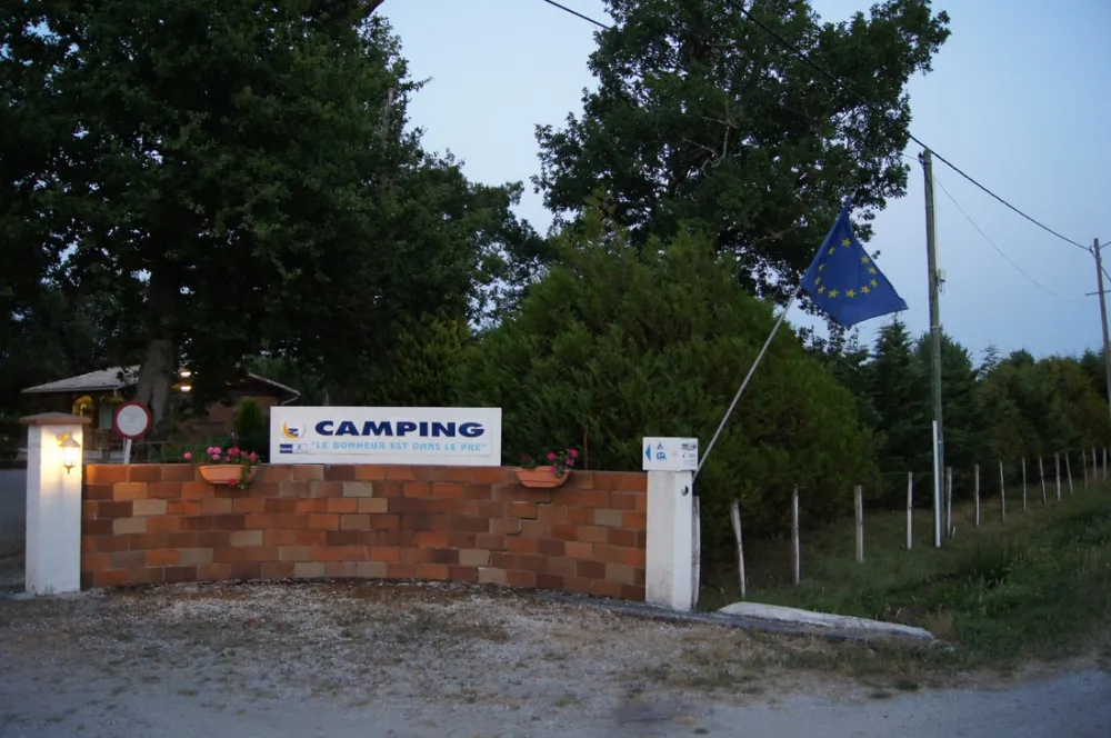 Le Bonheur Est Dans Le Pre