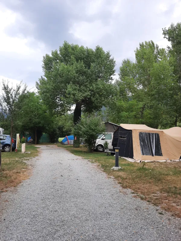 CAMPING LA RIBIERE***