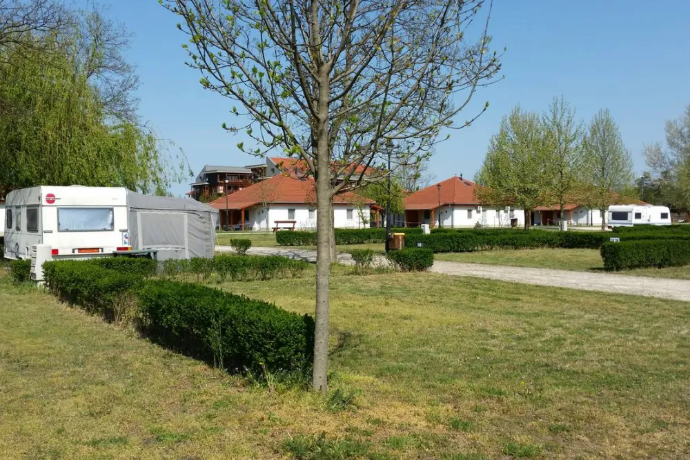 Apartmanpark és Kemping - Cegléd