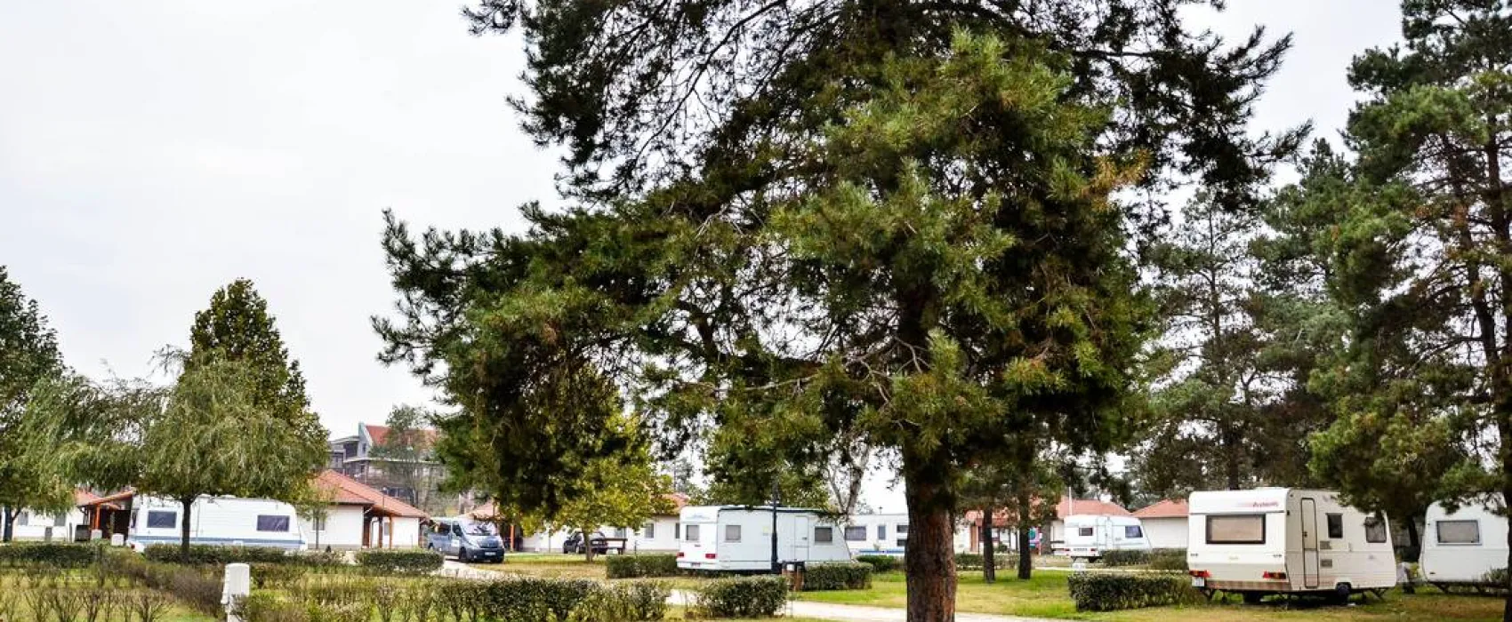 Apartmanpark és Kemping - Cegléd