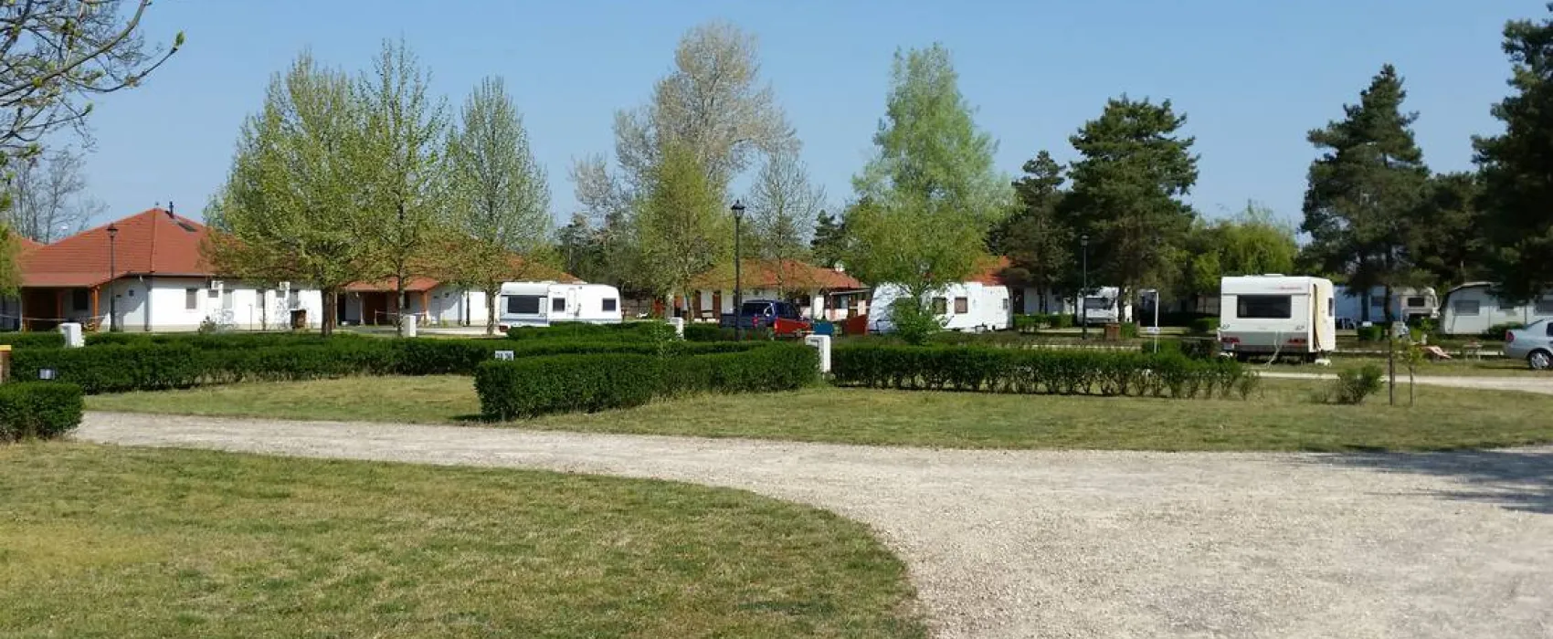 Apartmanpark és Kemping - Cegléd