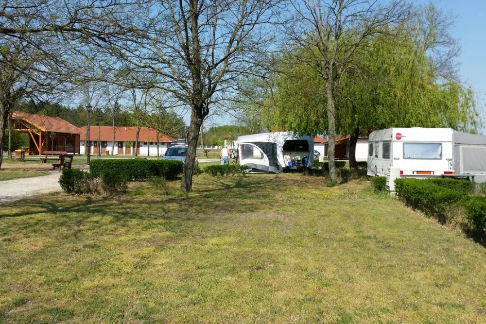 Apartmanpark és Kemping - Cegléd