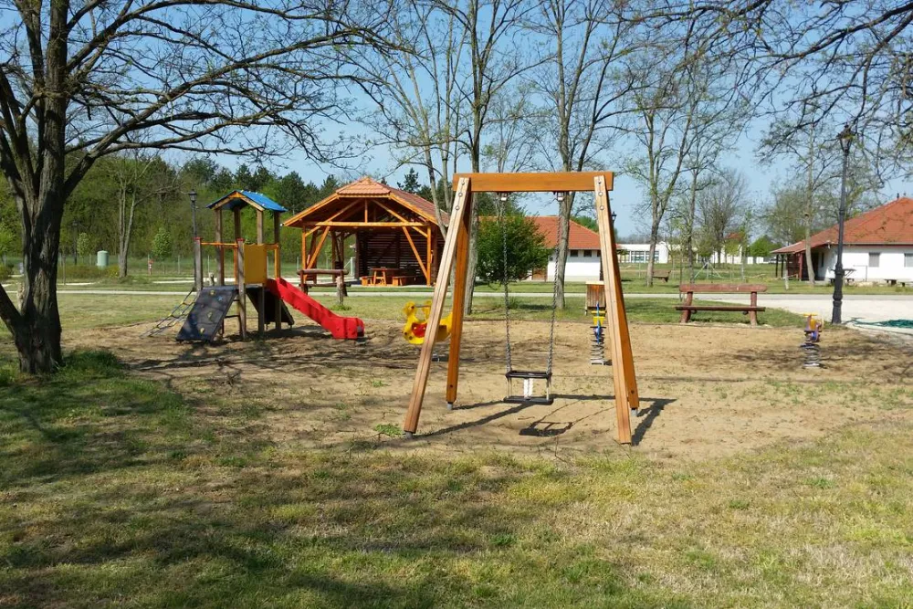 Apartmanpark és Kemping - Cegléd