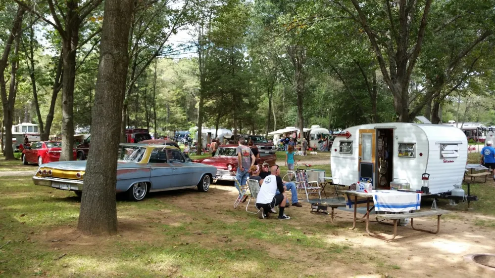 Buffalo Lake Camping Resort