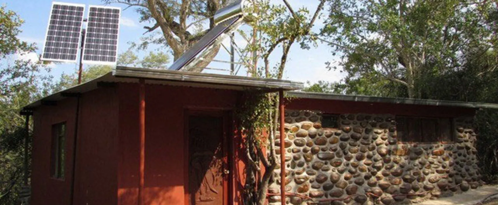 Amanzimlotzi Riverside Bush Camp