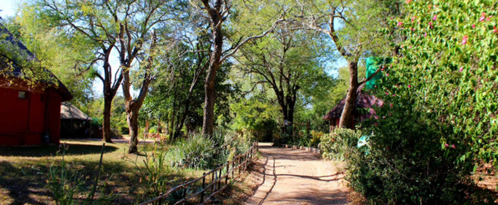 Amanzimlotzi Riverside Bush Camp