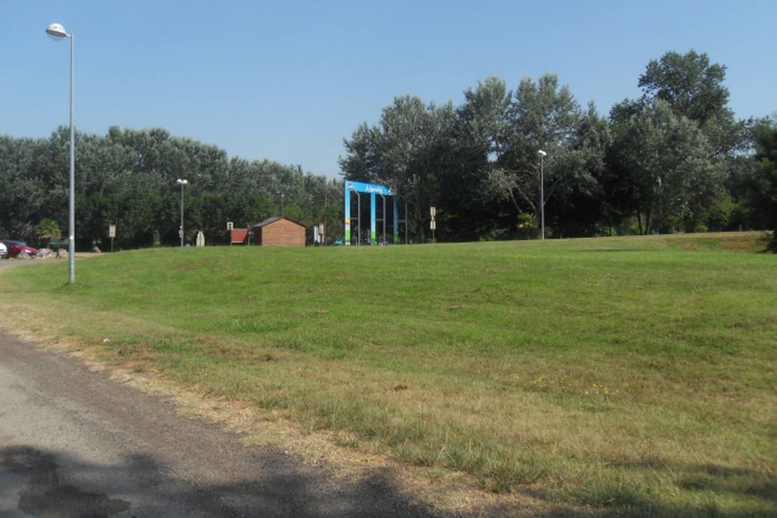 Camping Le Plan D'eau photo 2
