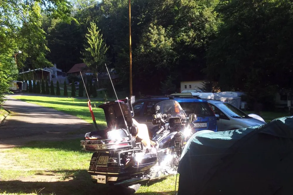 Hollóstetői Hegyi Camping