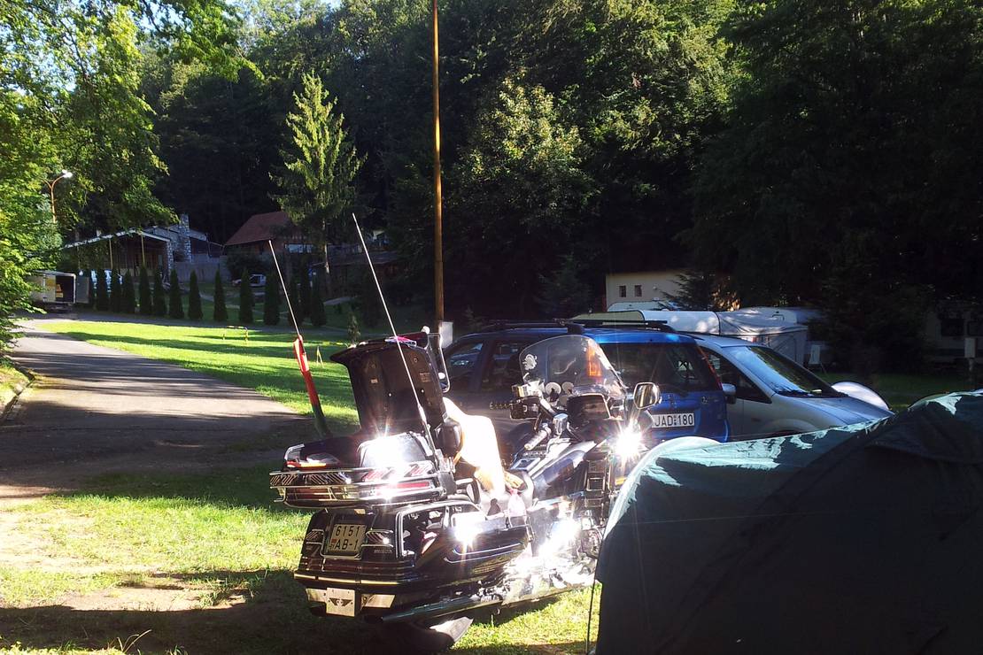 Hollóstetői Hegyi Camping - Photo 3