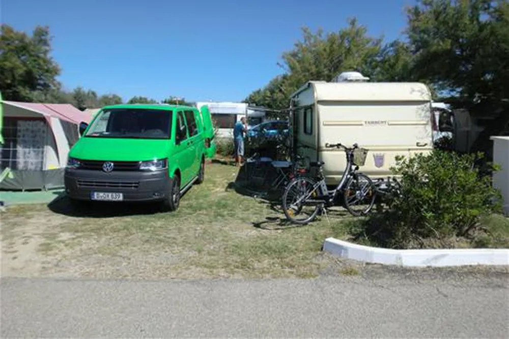 Camping Le Clos Du Rhone