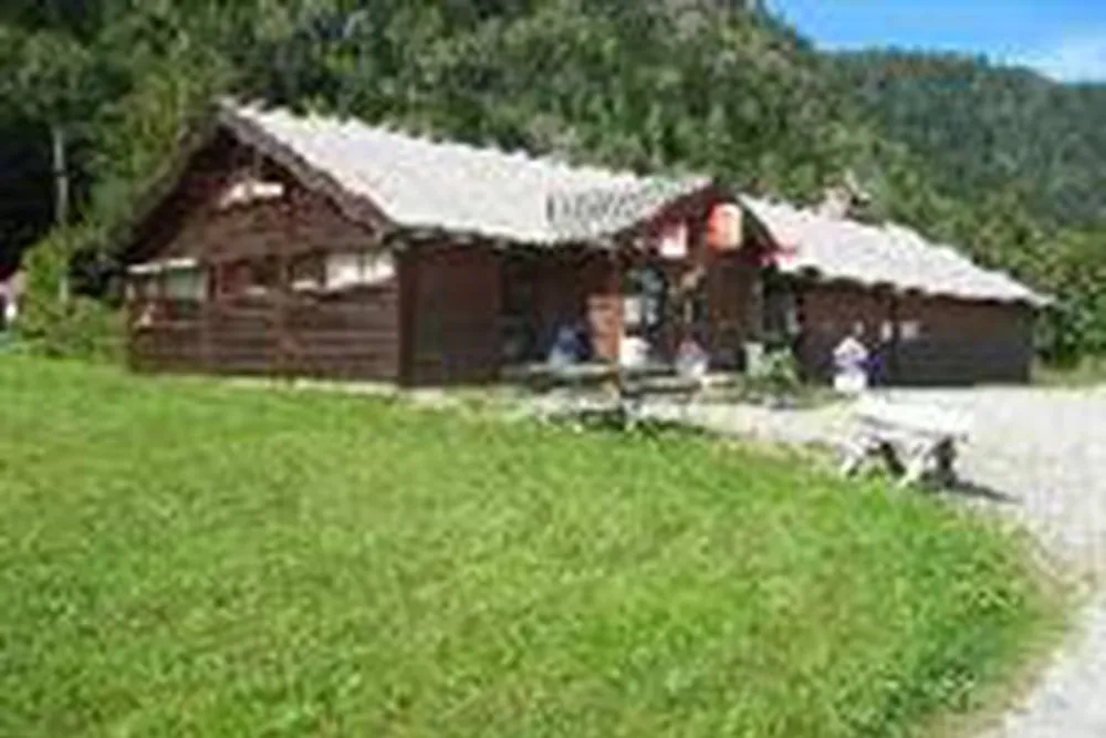 Fjordgløtt Camping Og Hyttesenter