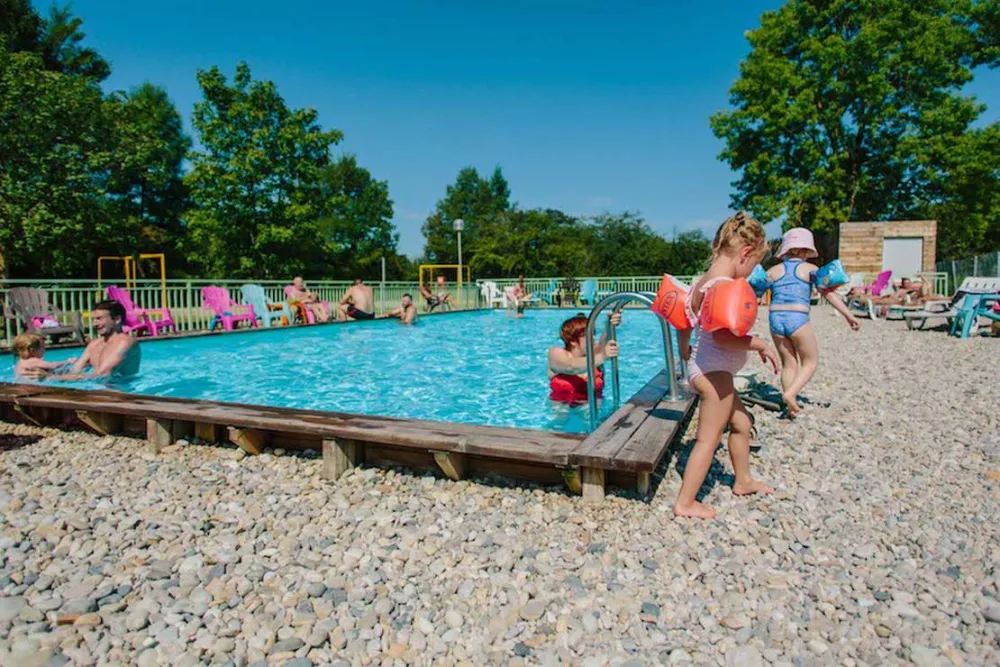 Camping les Plages de l'Ain