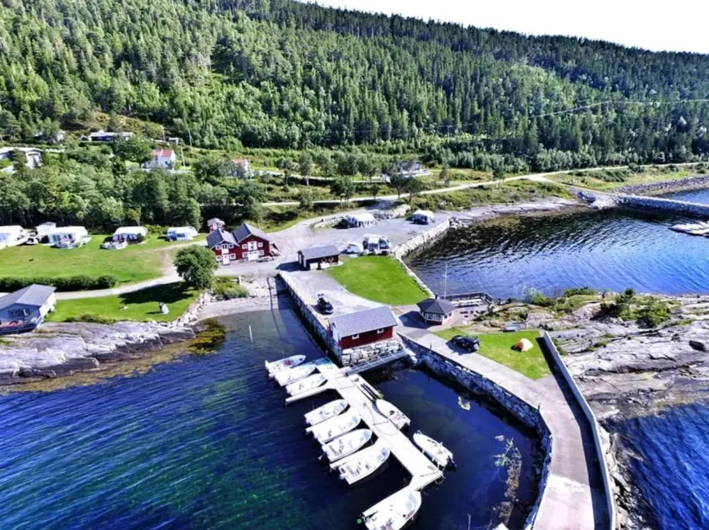 Bjørkvik Hytteutleie og camping