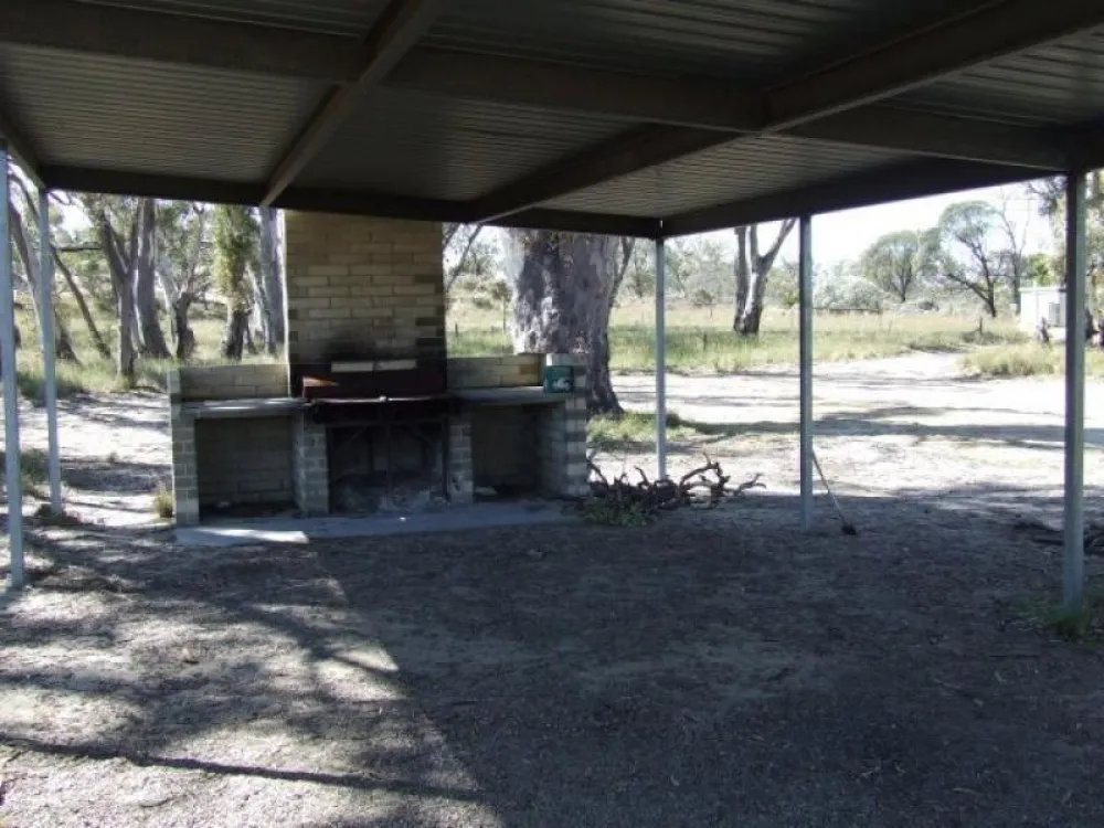Baan Hill Picnic Area Campground