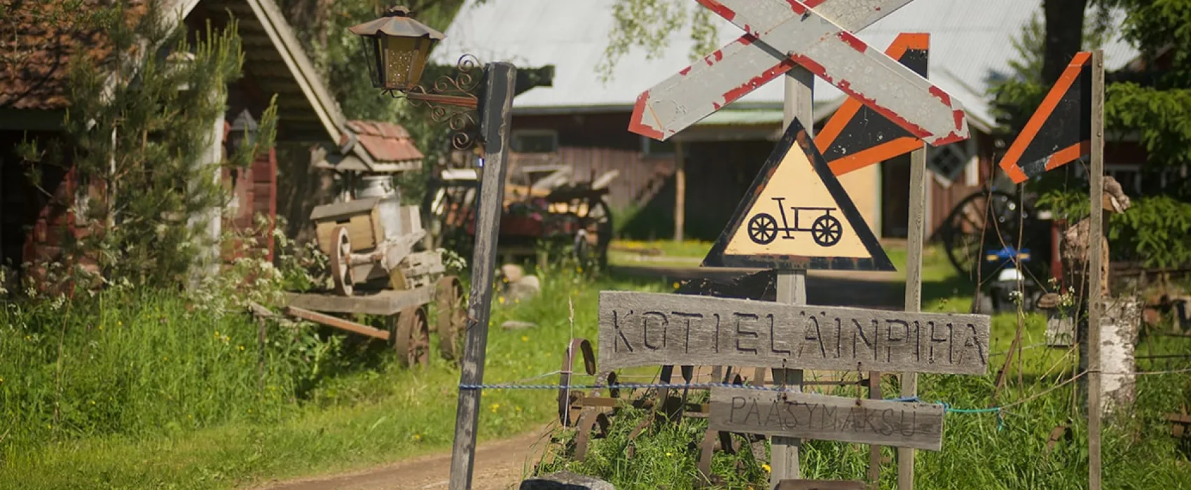 Hakunin hevos- ja kotieläintila