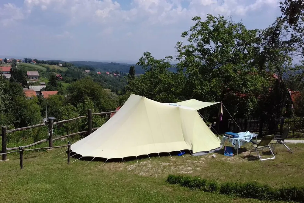 Etno kuća pod Okićem