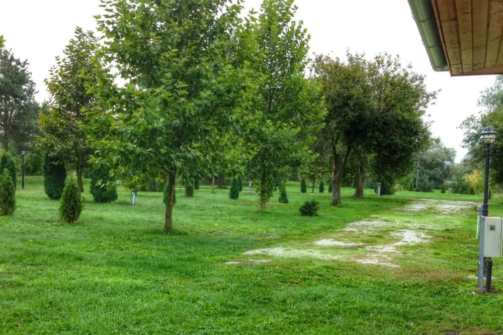 Sárberki Horgásztó és Camping