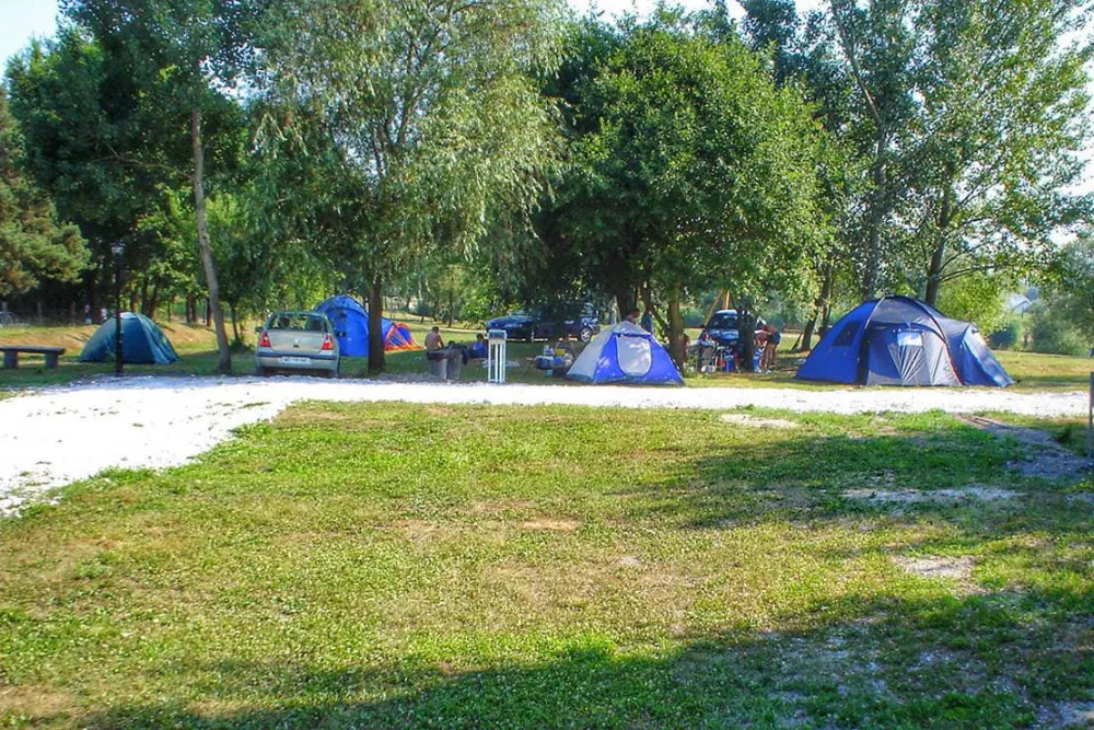 Sárberki Horgásztó és Camping