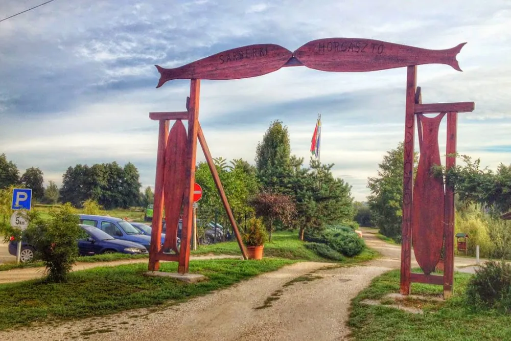 Sárberki Horgásztó és Camping