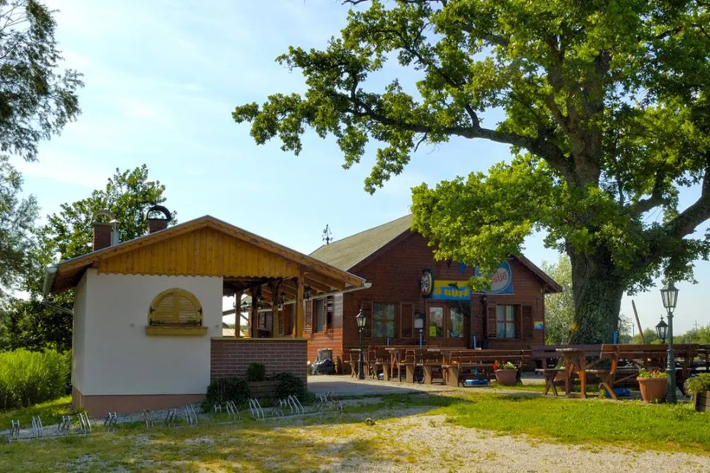 Sárberki Horgásztó és Camping