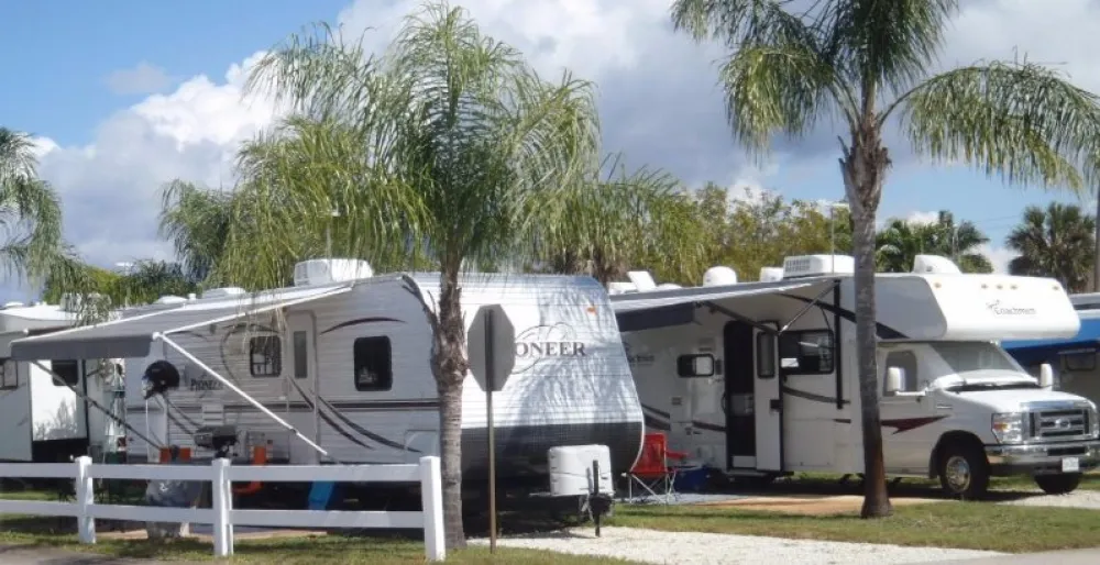 Del-Raton RV Park
